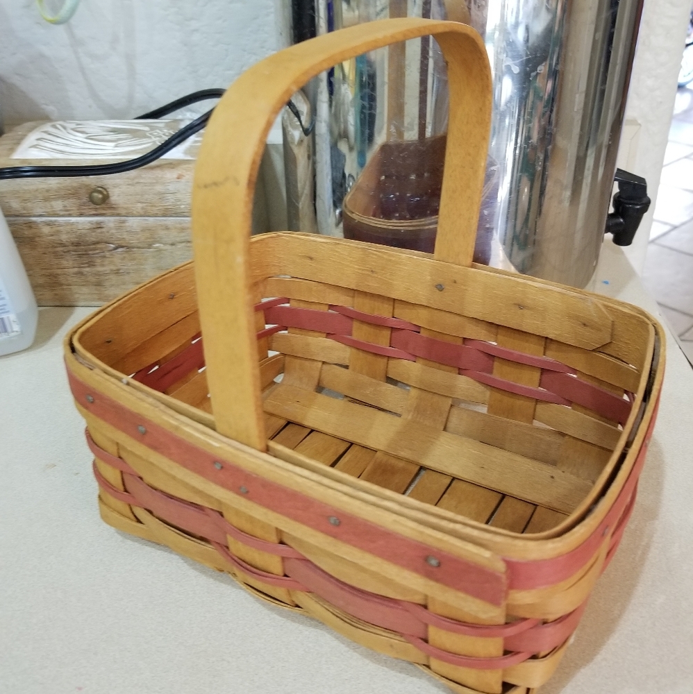 Vintage Longaberger Basket 9 inches